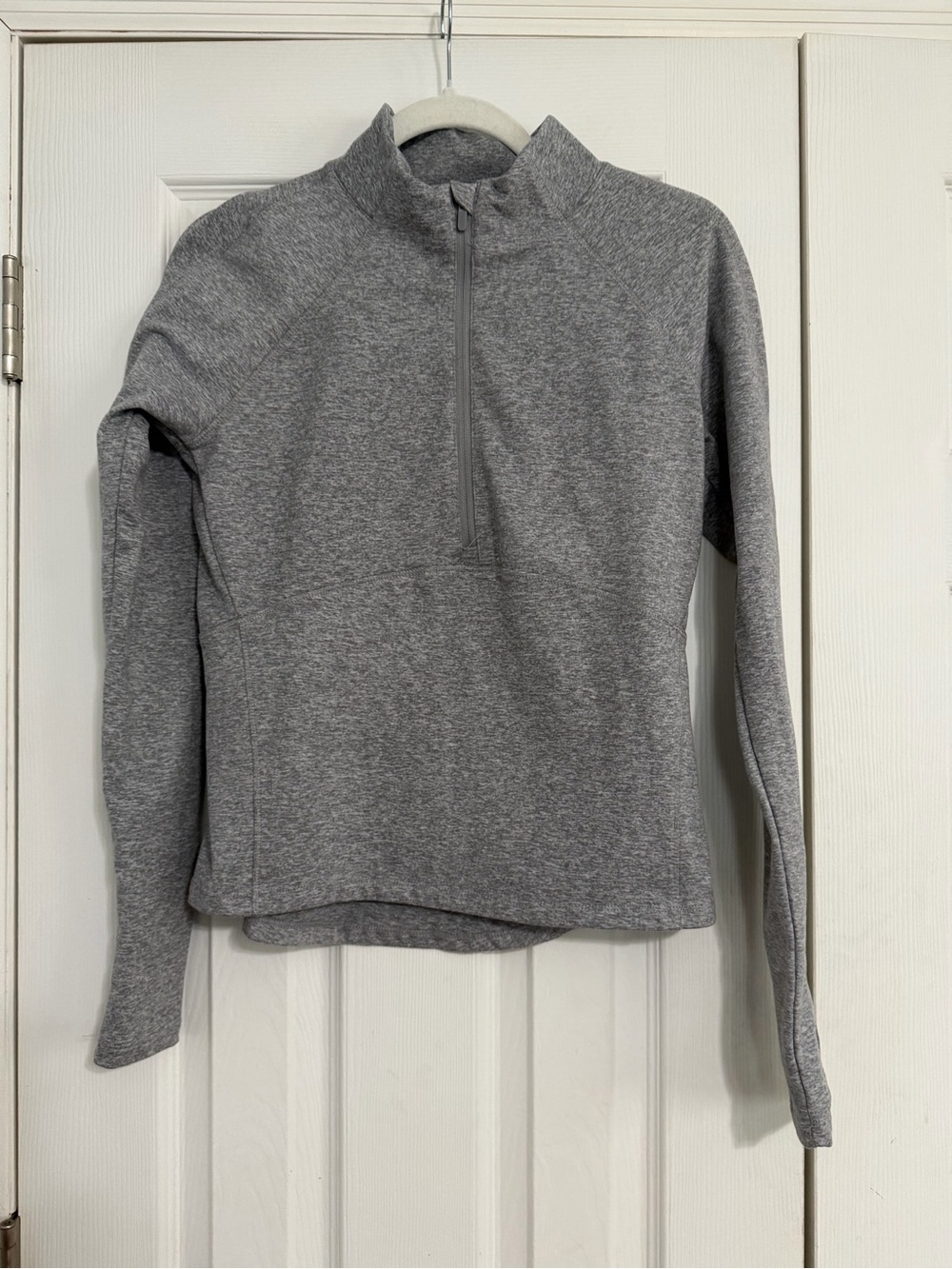 Avia grey 1/4 zip pullover long sleeve women’s size small 4-6 running athletic
